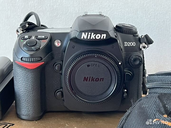 Nikon D200 + комплект