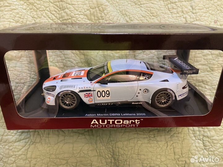 Aston Martin DBR9 Racing gulf AutoArt 1/18