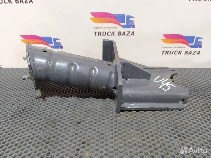 Кронштейн усилителя бампера правый