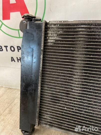 Радиатор охлаждения двигателя Toyota Avensis T25