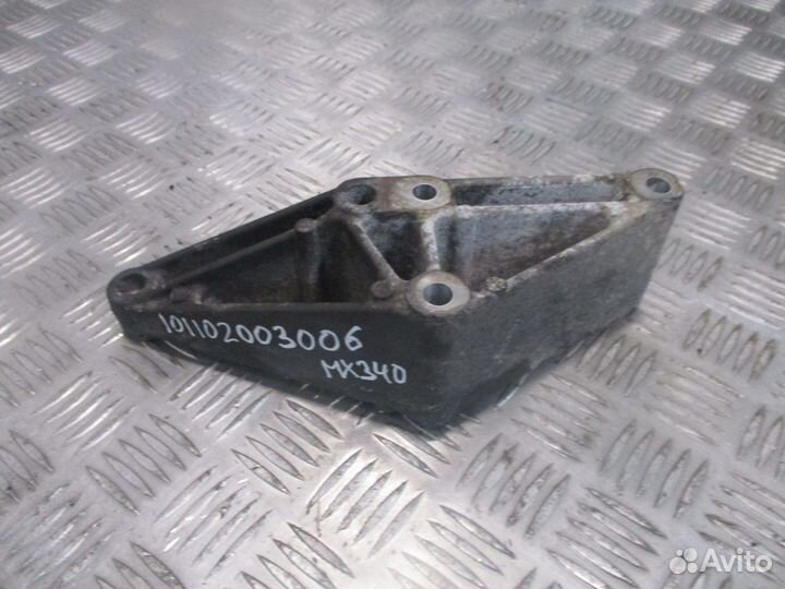 Кронштейн крепления патрубка интеркулера DAF 16532