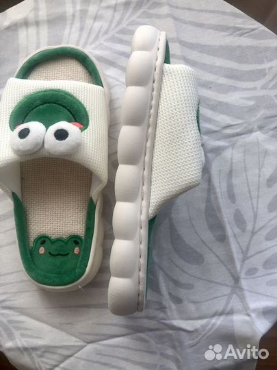 Женские домашние тапочки