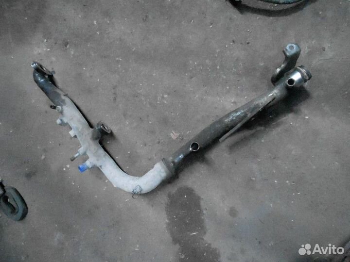 Трубка Infiniti M 2004-2010