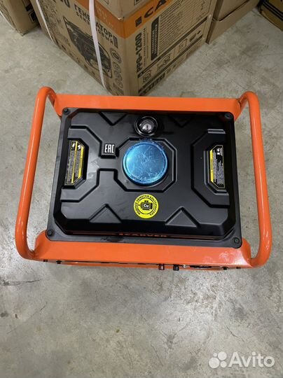 Бензиновый генератор Carver 1200