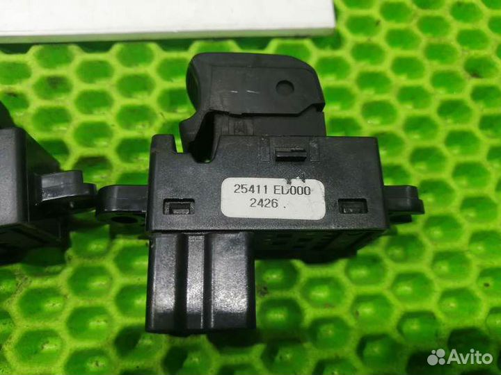 Кнопка стеклоподъемника пассажирская Teana J31