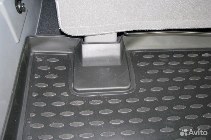 Коврик в багажник Hyundai New H-1 2007