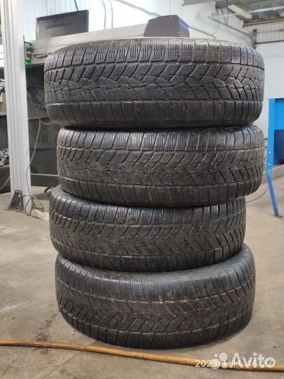 Goodyear UltraGrip Ice 235/65 R17 108T