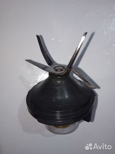 Нож и крышка стакана bosch