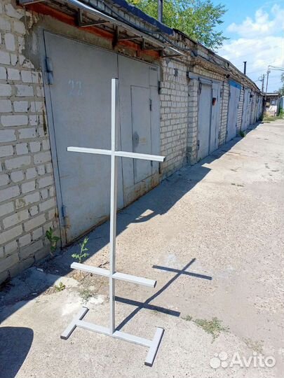 Стойка для хранения колес