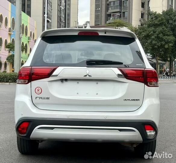 Mitsubishi Outlander 2.4 CVT, 2021, 28 000 км