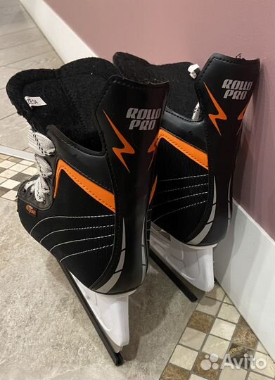 Коньки хоккейные