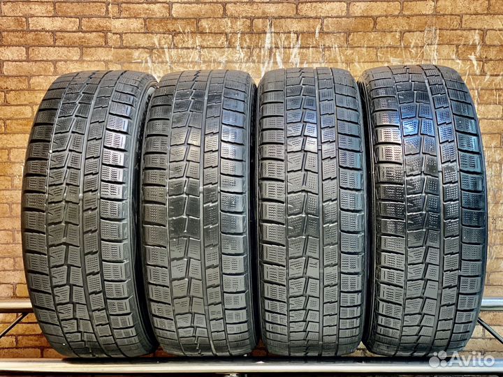 Dunlop Winter Maxx WM01 215/55 R17