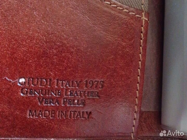 Визитница giudi