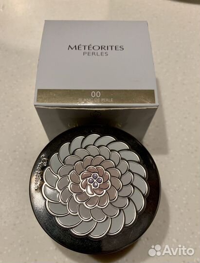 Пудра Guerlain meteorites perles Blanc 00