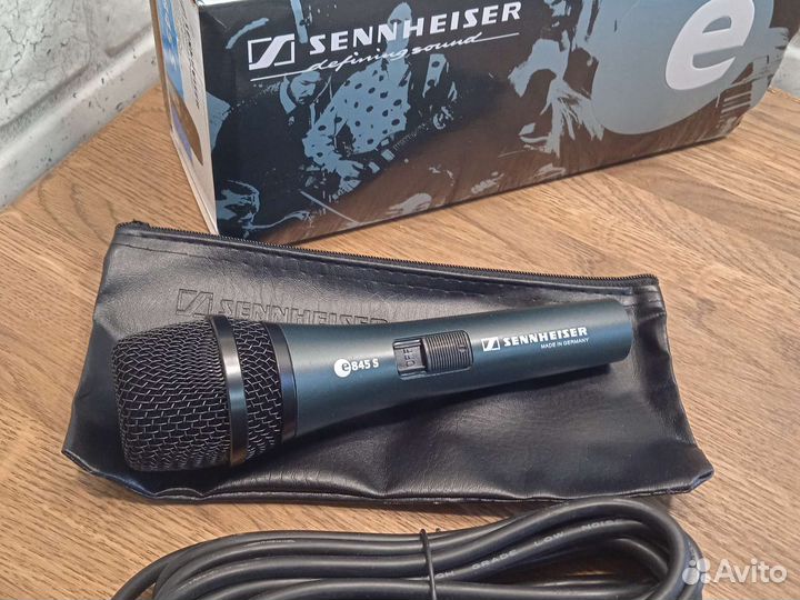 Вокальный микрофон