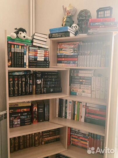 Книги фантастика, фэнтези, детективы от