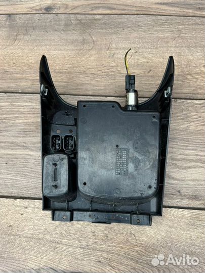 Рамка центральной консоли Hyundai Sonata V 2.0