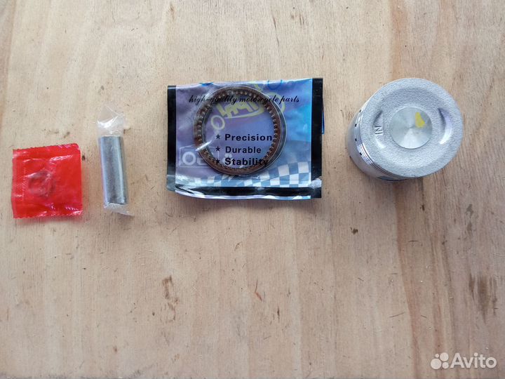 Запчасти на четырех тактный китайский скутер 50см3