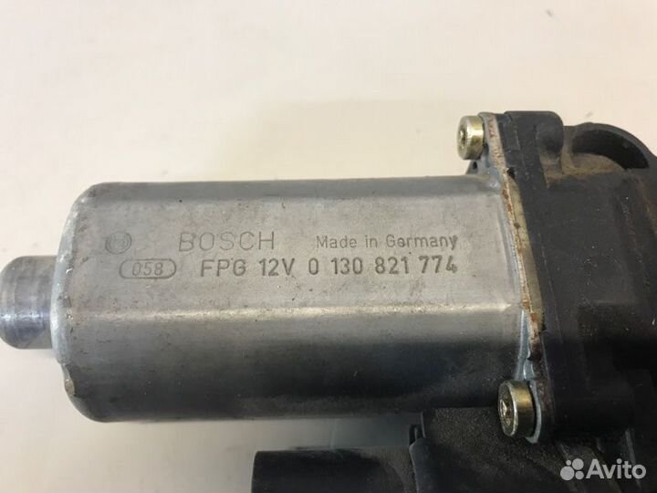 Моторчик стеклоподъемника передний правый Audi A6