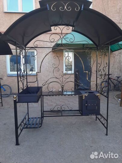 Мангал кованый с крышей