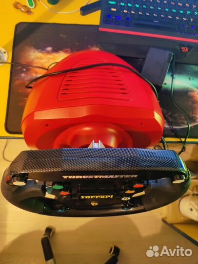 Игровой руль thrustmaster Ferrari