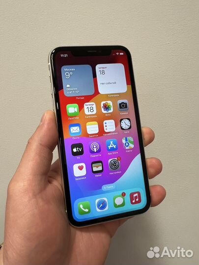 iPhone 11, 64 ГБ