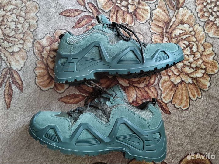 Тактические кроссовки Lowa