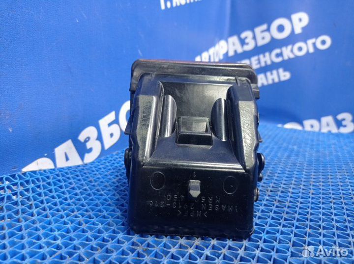 Пепельница Mitsubishi Lancer Cedia седан 4G15 2002