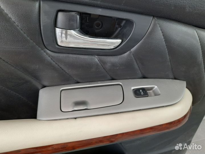 Обшивка двери lexus rx 300
