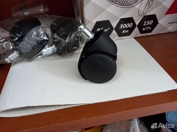 Колёсики на кресло. 200 за одно колесик