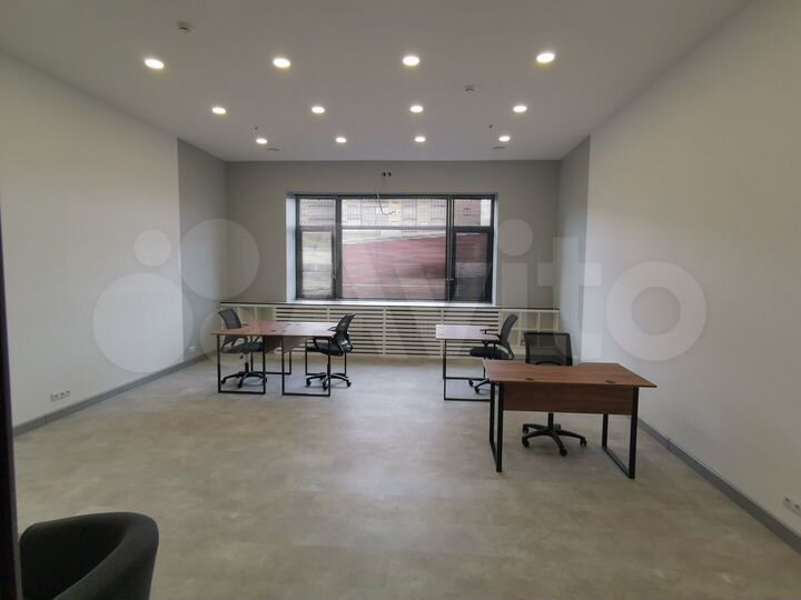 Офис с мебелью 45 м² в бизнес-центре 