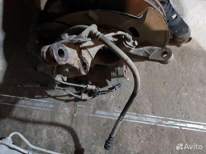 Hyundai ix35 правый кулак в сборе