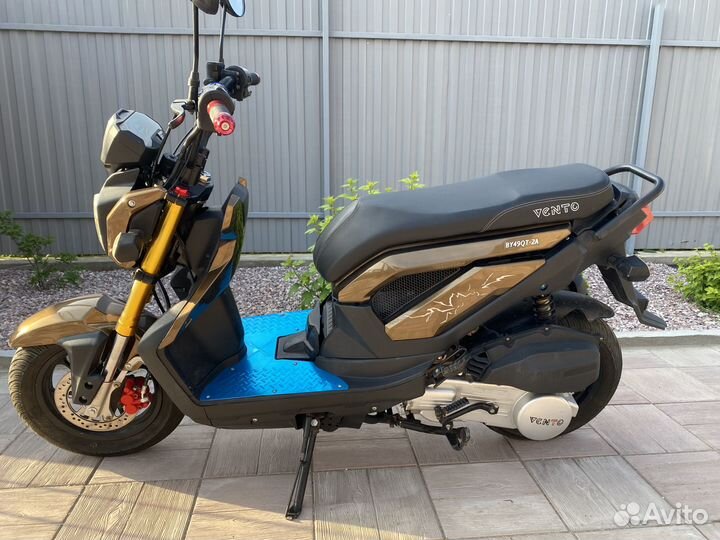 Продам скутер Vento Naked