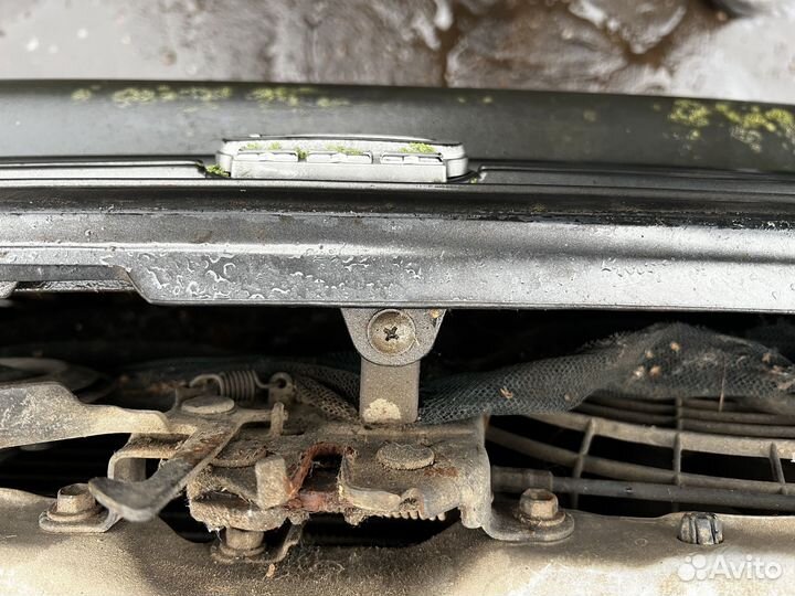 Решетка радиатора Toyota Corolla e102