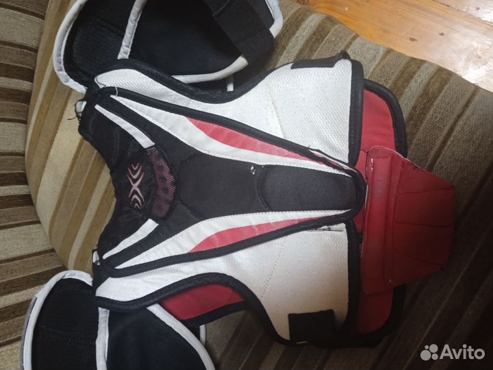 Нагрудник хоккейный