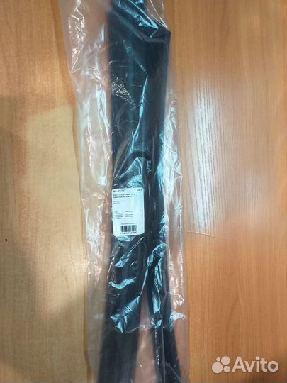 Уплотнитель стекла нижний наружный на Ваз 2110