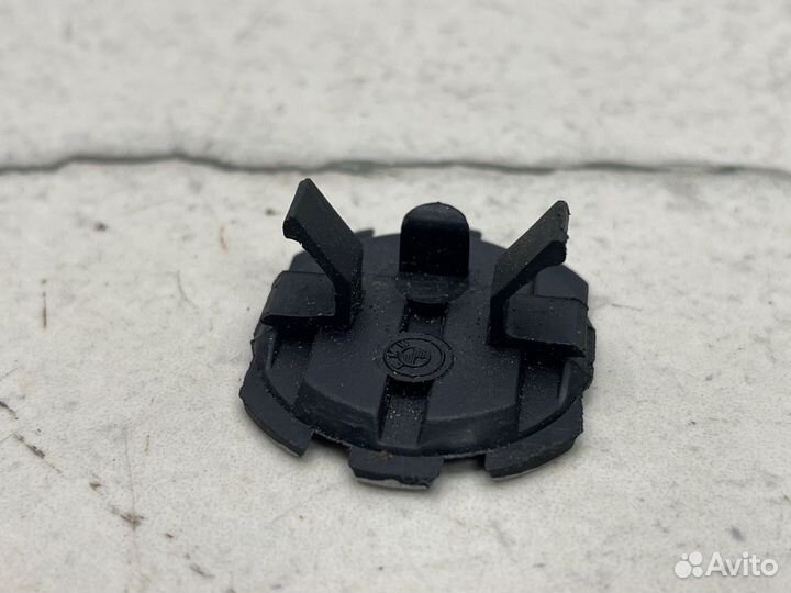 Заглушка декоративная Bmw E39 E53 E46 E83 M50 M52