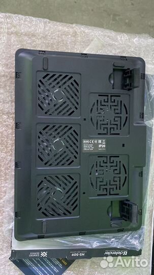 Подставка для ноутбука Defender 15.6