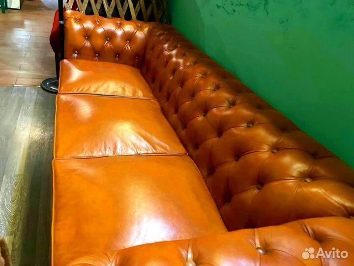Диван кожаный честер