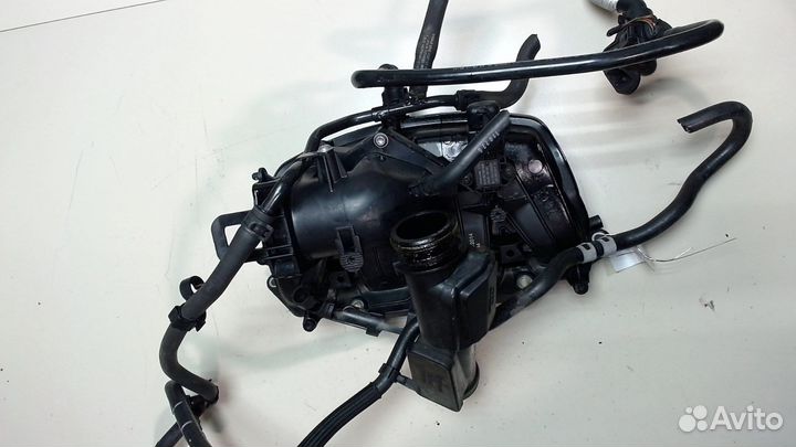 Коллектор впускной Volkswagen Tiguan, 2014