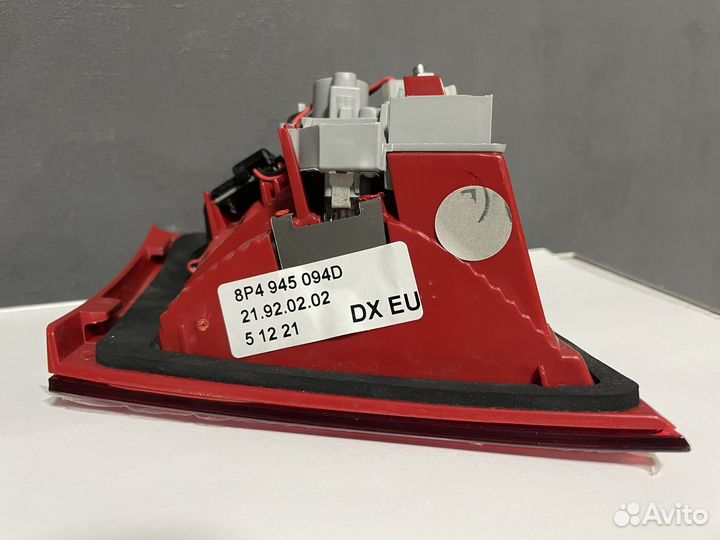 Задний фонарь багажника (правый) audi a3 8p 2011