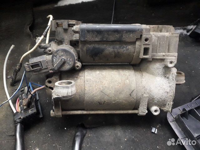 Компрессор пневмодвески Mercedes W220