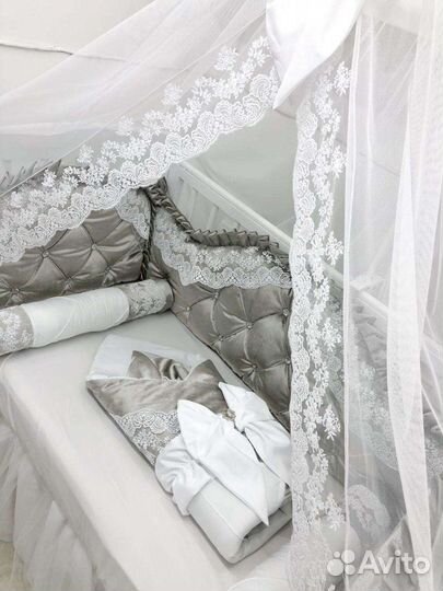 Новый комплект в кроватку