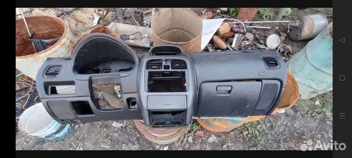 Приборная панель carisma