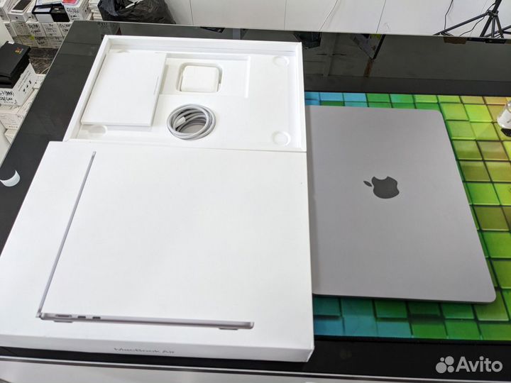 Apple MacBook Air 13 2022 M2 8/256