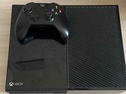 Xbox One с GTA 5 и
