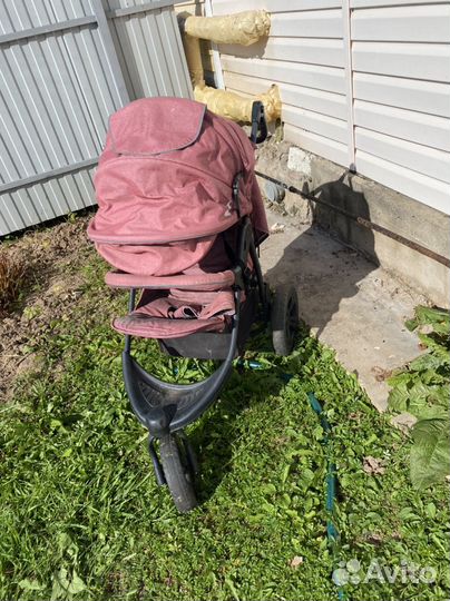 Прогулочная коляска