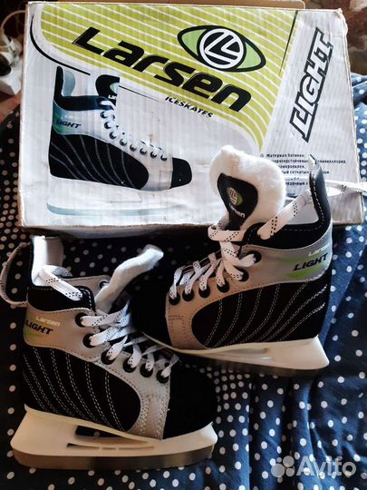 Коньки хоккейные