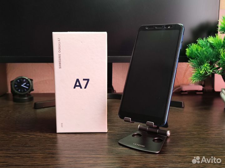Samsung Galaxy A7 (2018), 4/64 ГБ