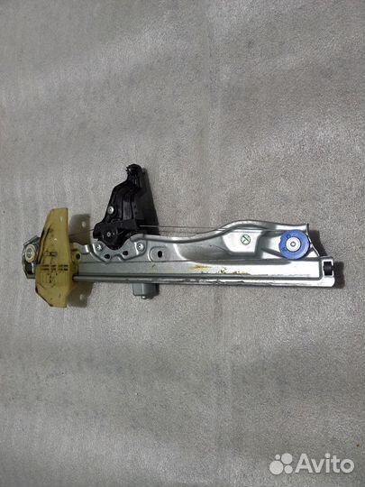 Стеклоподъемник передний левый LADA X-Ray Cross